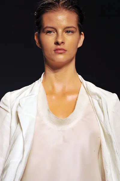 Look 1